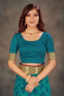 Blue woven art silk saree with blouse 4