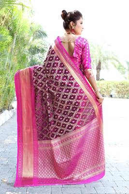 Purple Kanchipuram Handloom Weaving Silk Saree With Rich Contrast Zari Wooven Pallu & Contrast Barcode Blouse 3
