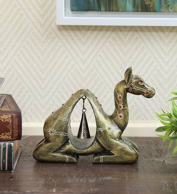 camel Wood Animal Figurine 1