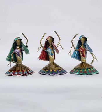 sitting Doll Mini Human Figurine, Set of 3 4