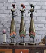 Akera  big Figurine In Multicolour