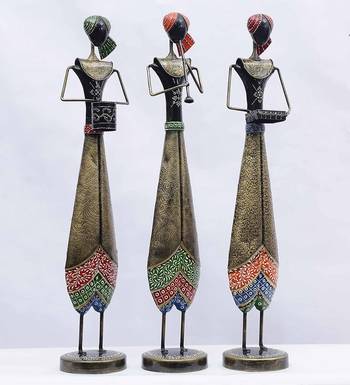 Akera  big Figurine In Multicolour 2