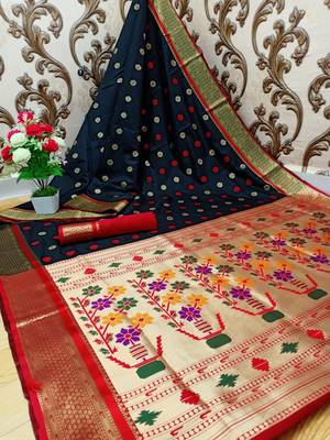 Black Colore Banarasi Silk Saree With Weaving Work Beautiful Party Wear And Wedding Wear Saree Classy Look Saree 2