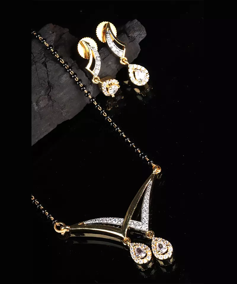 Gold mangalsutra
