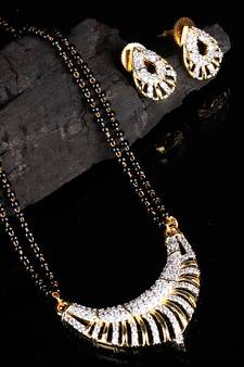 Gold mangalsutra