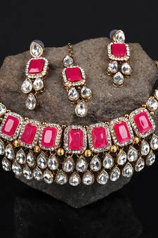Red necklace-sets