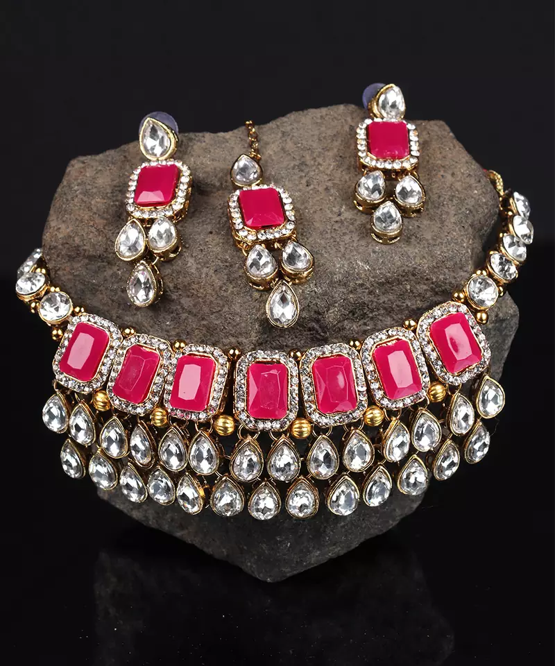 Red necklace-sets