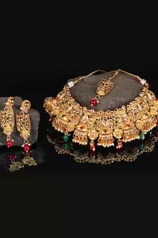 Multicolor necklace-sets