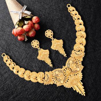 Gold jewellery 3