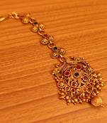 Multicolor maang-tikka