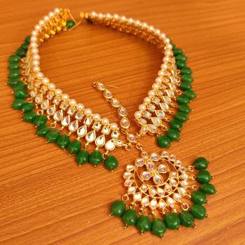 Green maang-tikka 1
