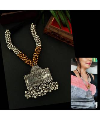 Dual tone Necklace set in Black Tassel 1