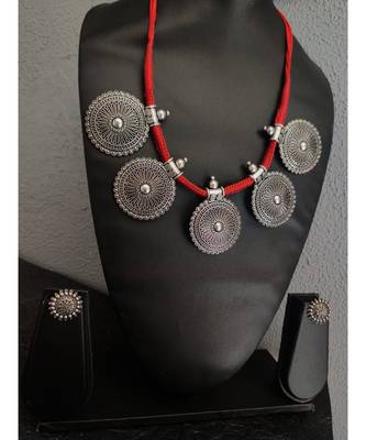 Red Tassel Necklace set 1