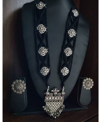 Black Necklace Set 1