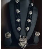 Black Necklace Set