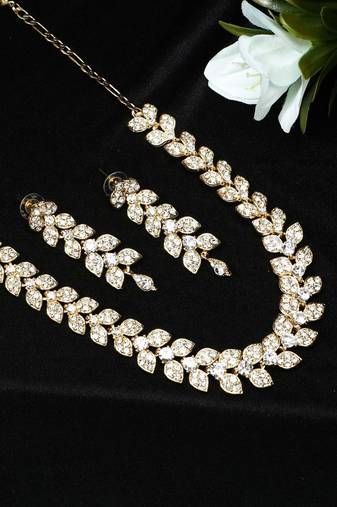 Gold Plated Traditional Stone Studded Light Weight Party Wear Necklace