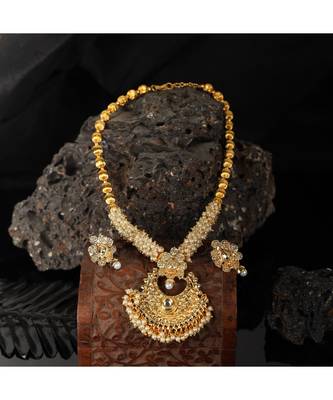 Traditional Party Wear Stone And Pearl Studded Gold Plated Jewellery Set 1