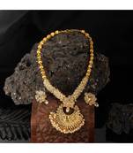 Traditional Party Wear Stone And Pearl Studded Gold Plated Jewellery Set