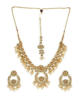 Traditional Gold Plated Kundan And Pearl Choker 2