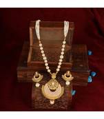 Traditional Party Wear Stone And Pearl Studded Gold Plated Jewellery Set