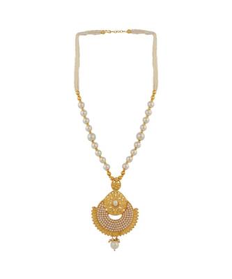Traditional Party Wear Stone And Pearl Studded Gold Plated Jewellery Set 3