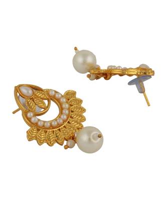 Traditional Party Wear Stone And Pearl Studded Gold Plated Jewellery Set 5