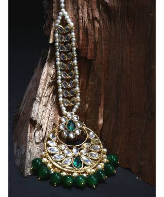 Gold Plated Green Handcrafted Pearl Kundan Maang Tikka 1