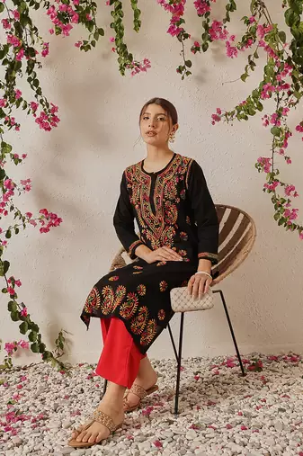 Women'S Hand Embroidered Black Cotton Lucknowi Chikankari Straight Women Kurta