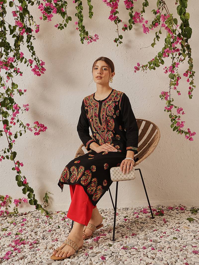 Women'S Hand Embroidered Black Cotton Lucknowi Chikankari Straight Women Kurta