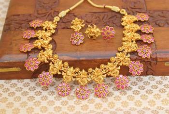 Red agate necklaces 1