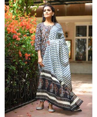 KAAJH White Kalamkari Printed Cotton Suit Set 4