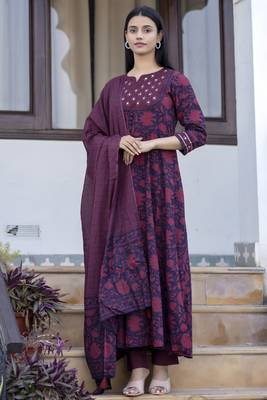 KAAJH Burgundy Floral Printed Cotton Suit Set 2