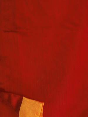 Red plain silk cotton saree with blouse 5