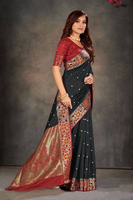 Black woven banarasi silk saree with blouse 3