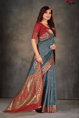 Grey woven banarasi silk saree with blouse 3