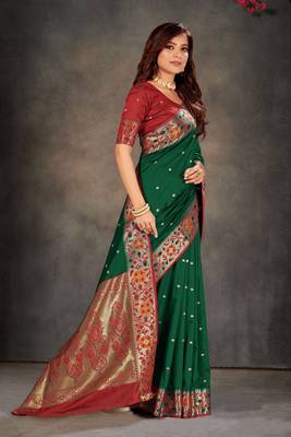 Green woven banarasi silk saree with blouse 3