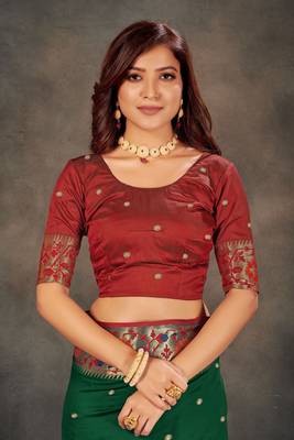 Green woven banarasi silk saree with blouse 4