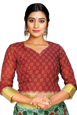 Green printed pure polyester saree with blouse 4