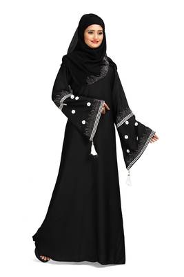 Khadija fashion, simple and sober lite weight burqa and small daisy flower sleeves for girls 4