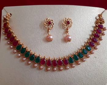 Exclusive Gold Plated Wedding Jewellery Multicolor Kundan white pearls With earring Set For Women 1