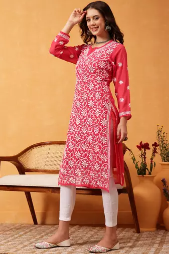 Women'S Hand Embroidered Carrot Pink Georgette Lucknow Chikankari Women Kurta With Slip