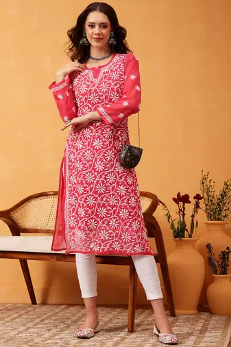 Women'S Hand Embroidered Carrot Pink Georgette Lucknow Chikankari Women Kurta With Slip