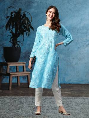 Hand Embroidered Blue Cotton Lucknow Chikan Women Kurta 1