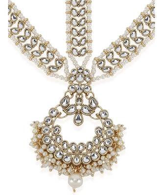 Women Gold Plated & White Kundan & Pearl Embellished Matha Patti 3