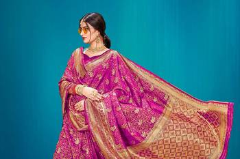 Pink woven banarasi silk saree with blouse 3
