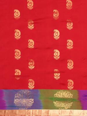 Red hand woven kanchipuram silk saree with blouse 3