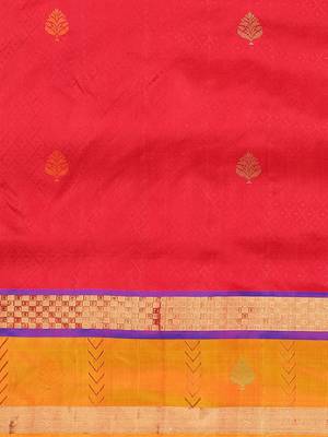 Red hand woven kanchipuram silk saree with blouse 3
