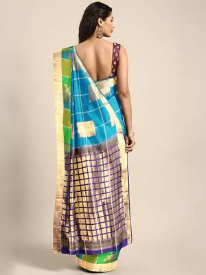 Blue hand woven kanchipuram silk saree with blouse 2