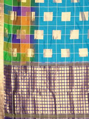 Blue hand woven kanchipuram silk saree with blouse 4