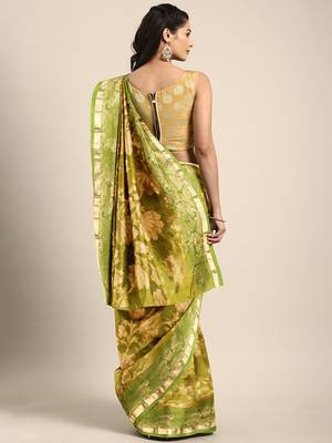 Green hand woven kanchipuram silk saree with blouse 2